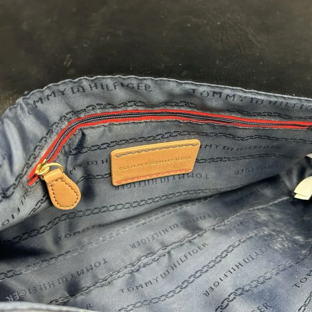 Tommy Hilfiger Black‎ Purse with Ajustable Shoulder/Handles Straps